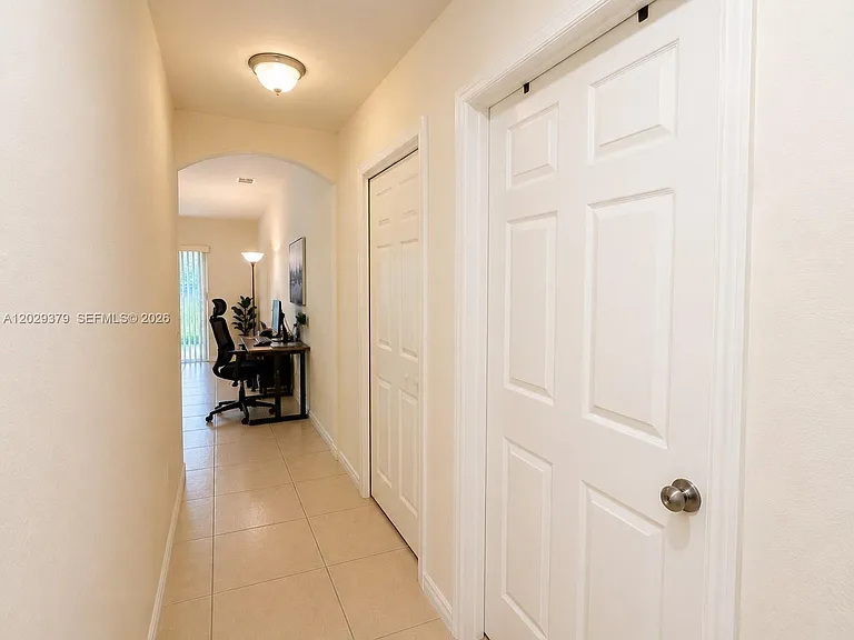 3856 SW 48th Ave #3856 — Photo 6