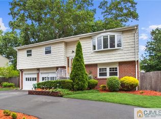 3 Colt Ct, East Brunswick, NJ 08816