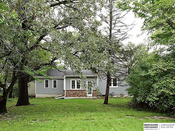 2nd image of 280 Birch St