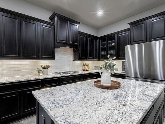 5th image of 2620 MALBOONA MEWS DR