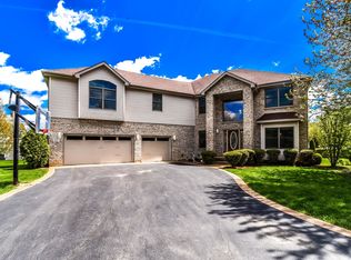 1019 N Dilleys Rd, Gurnee, IL 60031