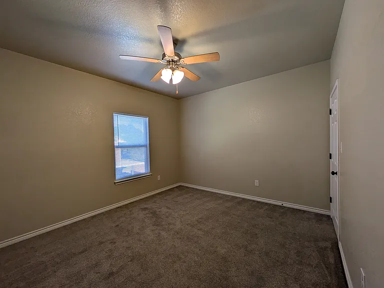 1070 E Cedar St #B — Photo 8