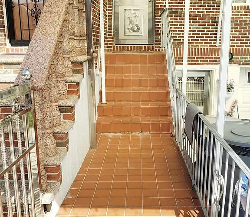1st image of 633 E 102nd St Floor 1