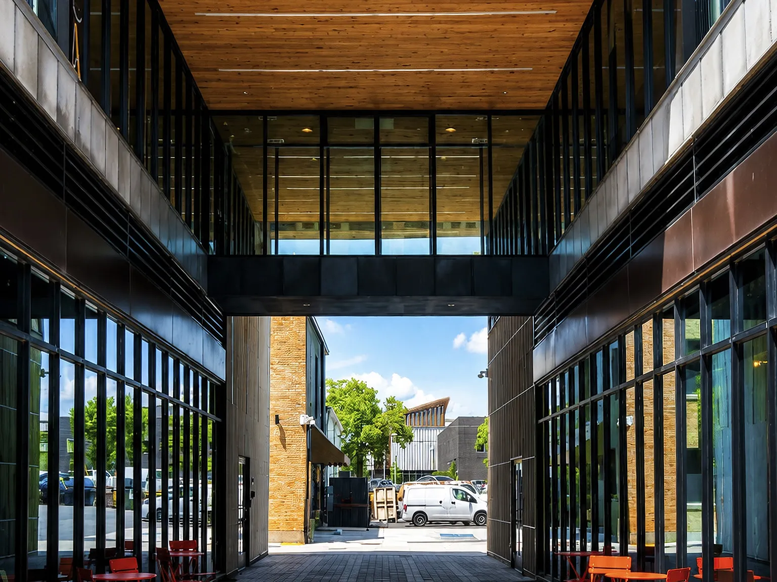 202 Railside — Photo 3