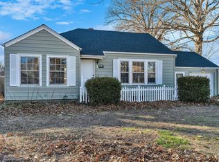 2049 S Terrace Dr, Wichita, KS 67218