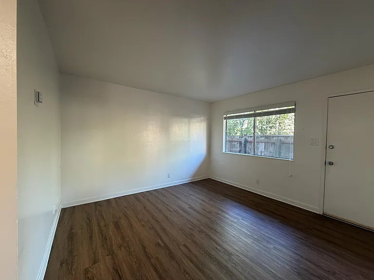 2210 San Jose Ave — Photo 3