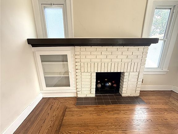5th image of 2187 Olive Ave