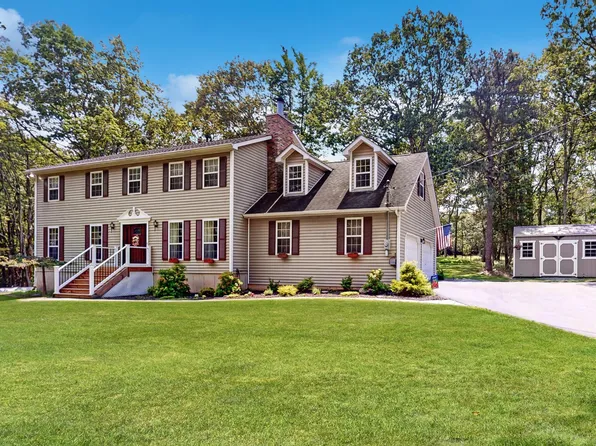151 Primrose Ln, Milford, PA 18337