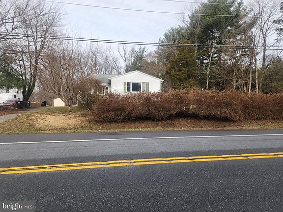 4th image of 5730 Ridge Rd