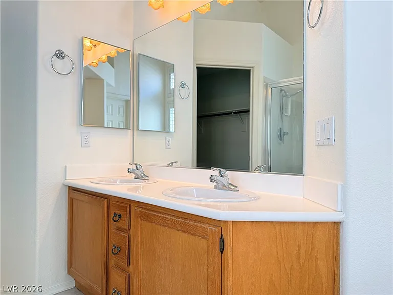230 Misty Garden St — Photo 16
