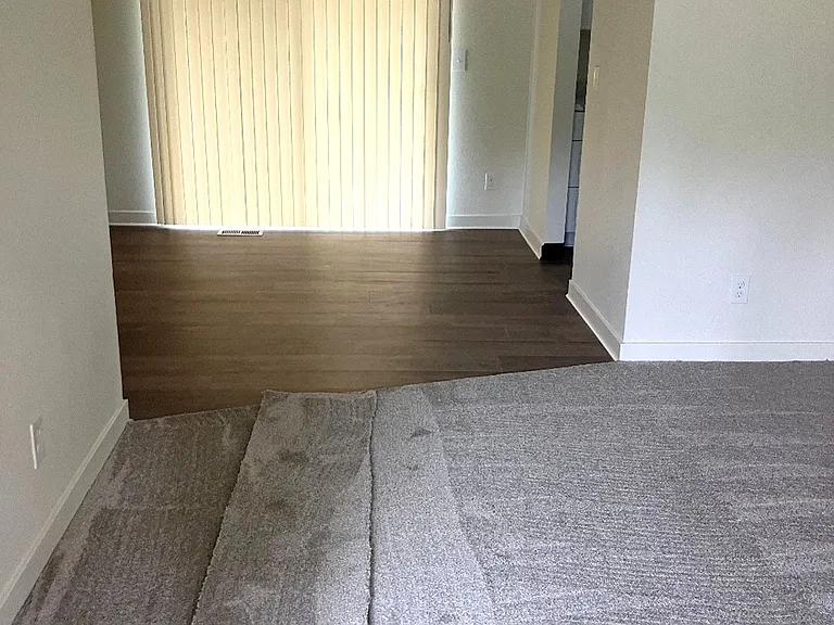 10123 SE Lexington St — Photo 5