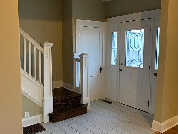 2nd image of 3117 Robertson Ave