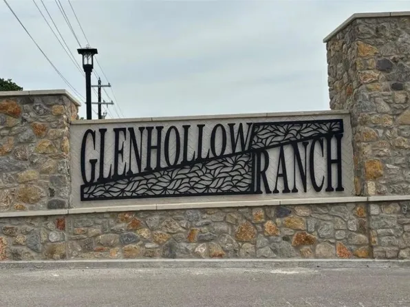 1059 Glenoaks Dr, Weatherford, TX 76088