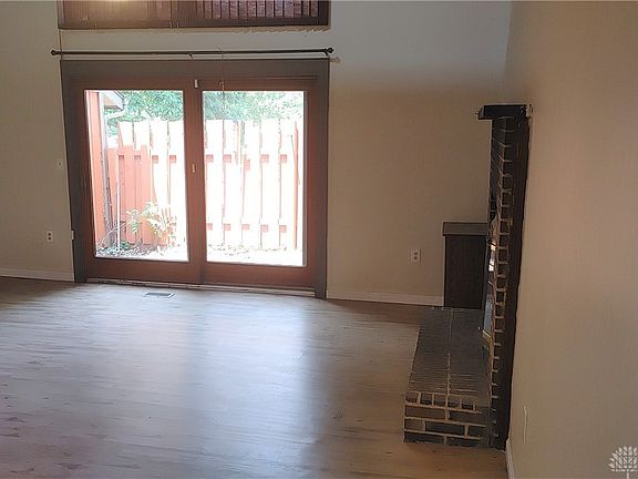 5th image of 1061 Redbluff Dr