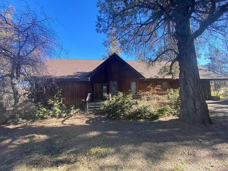 63980 N Highway 97 — Photo 15