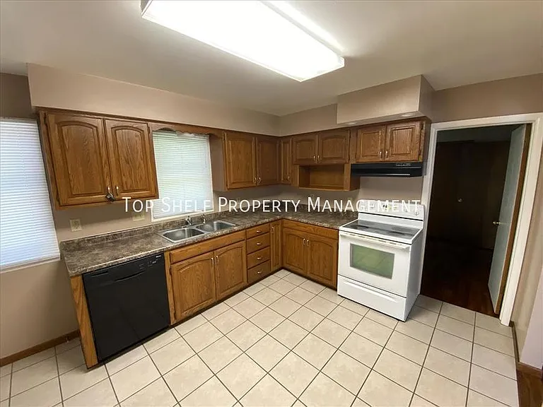 2752 Holcomb Ave — Photo 14