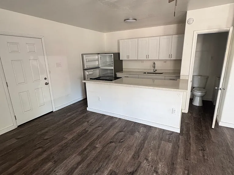 110 N Willow St #B — Photo 1
