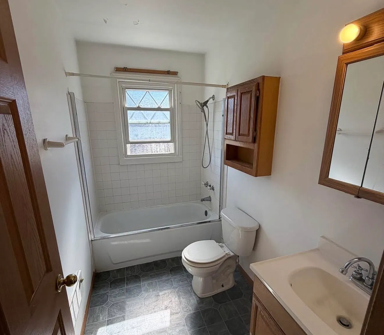 2 bed, $975 — Photo 3