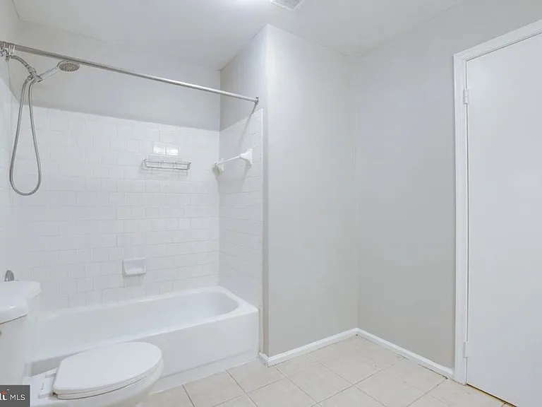 3153 Antrim Cir — Photo 15