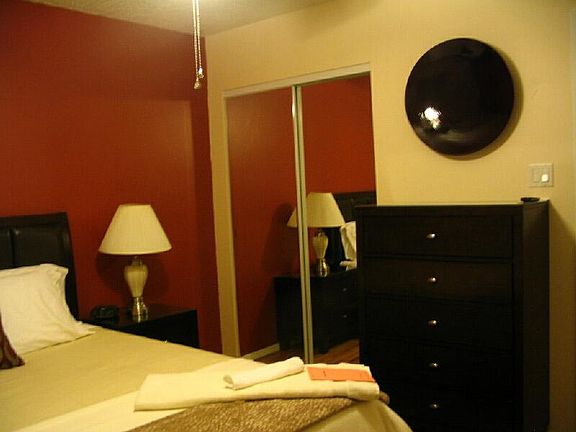 2nd image of 300 E 18th St #2