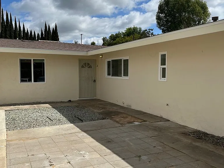 3955 Helix Ln — Photo 17