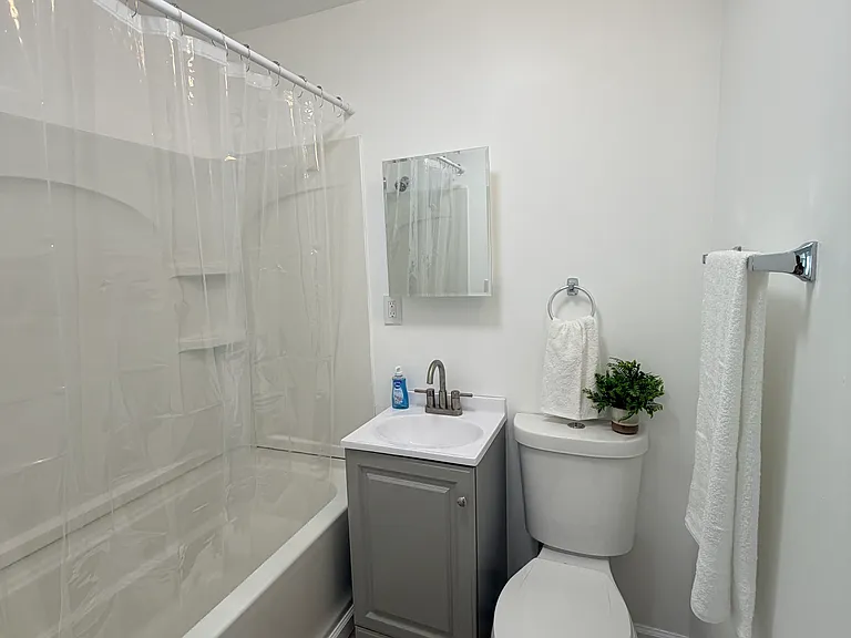 35 Maud St #2 — Photo 22