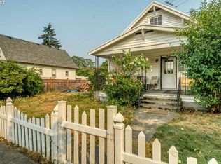 916 Jq Adams St, Oregon City, OR 97045