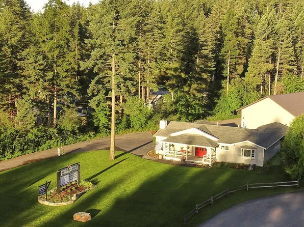 8560 State Highway 35, Bigfork, MT 59911