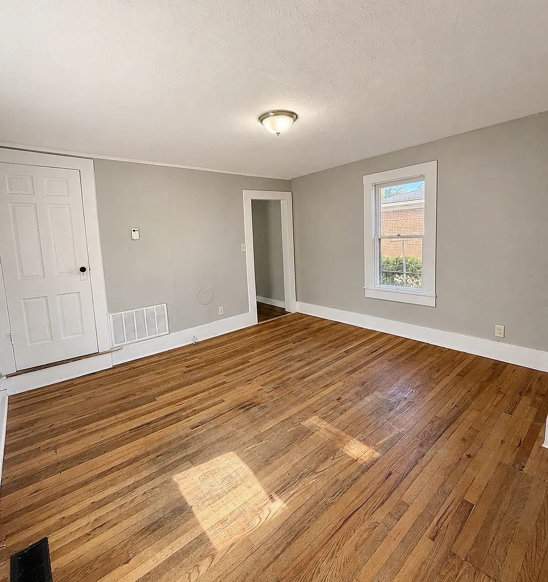 1512 Bluegrass Avenue - 1 — Photo 3