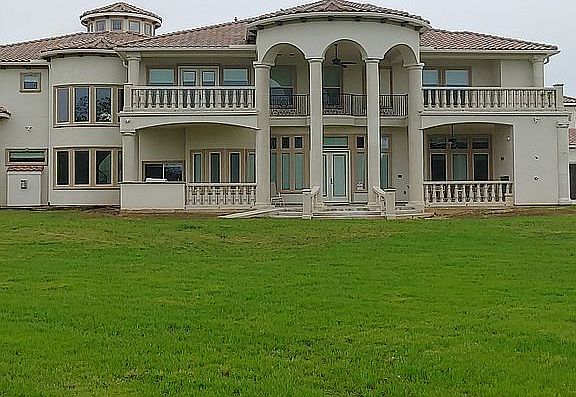 3rd image of 7818 Cicada Dr