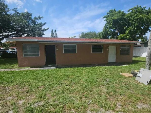 218 NW 8th Ave, Dania, FL 33004