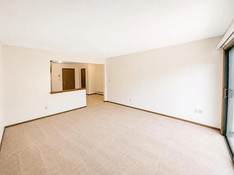 6378 Saint Andrews Dr #7 — Photo 3
