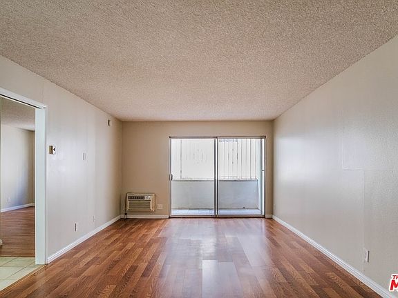 4th image of 244 S La Fayette Park Pl APT 104