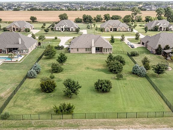 3rd image of 6602 Erin Ln