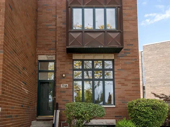 7748 Lincoln Ave, Skokie, IL 60077