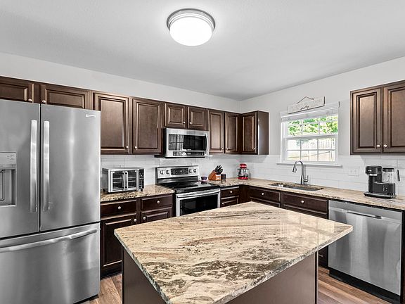 4th image of 308 Cochin Ct