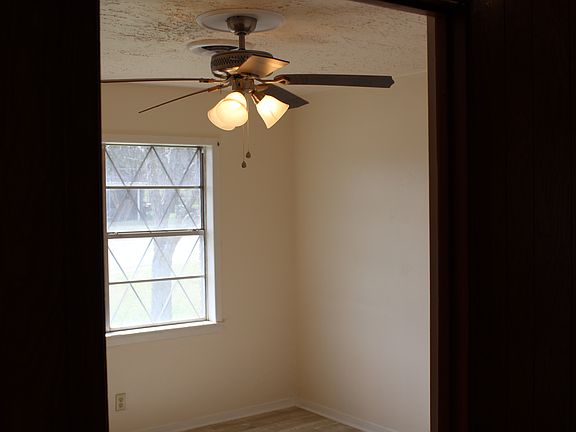 3rd image of 1503 W 9th St