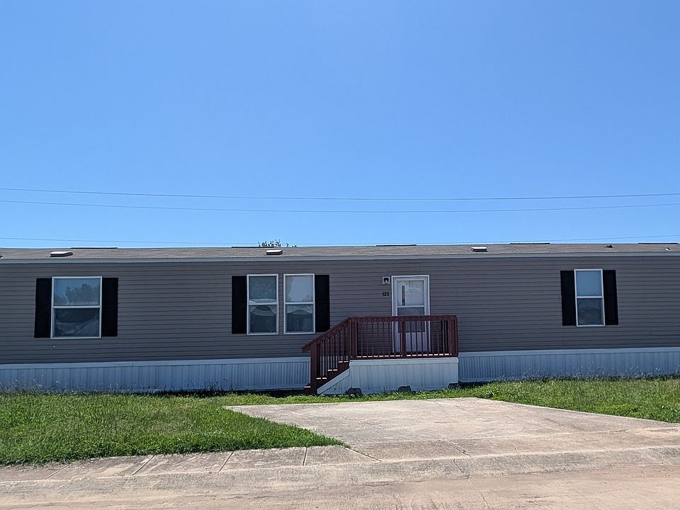 1st image of 123 Elm Leaf Ln