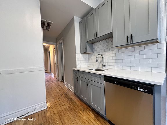 3rd image of 1314 N Damen Ave #2031324