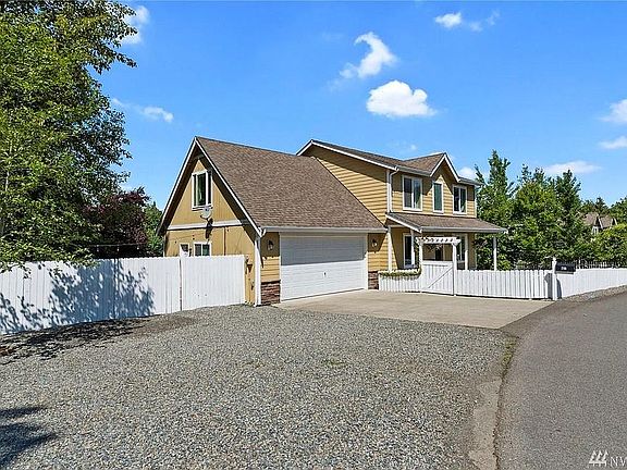 3rd image of 2788 Nevada Ave E