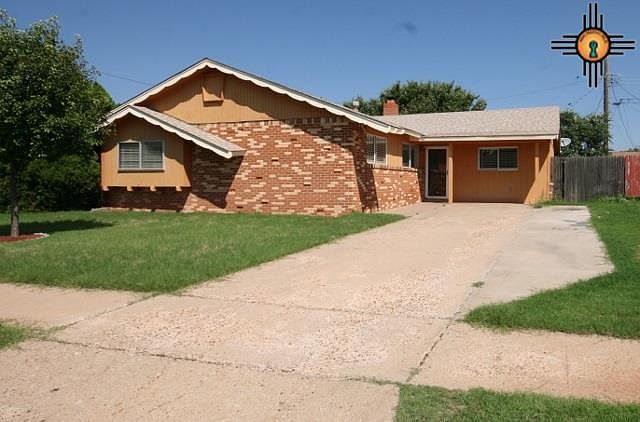 1st image of 320 Manson Dr
