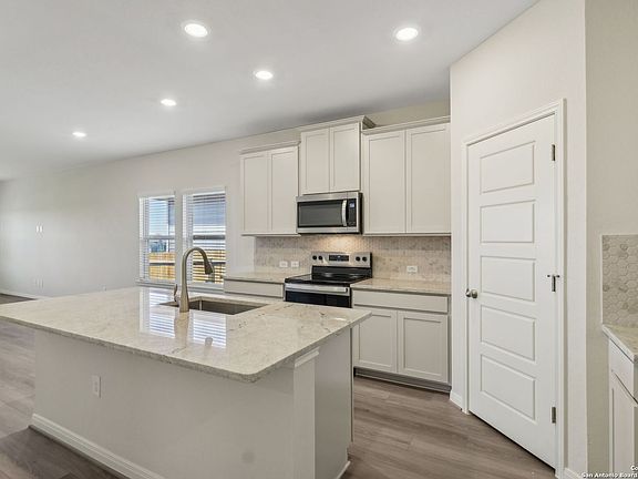 5th image of 11522 Buffalo Grove
