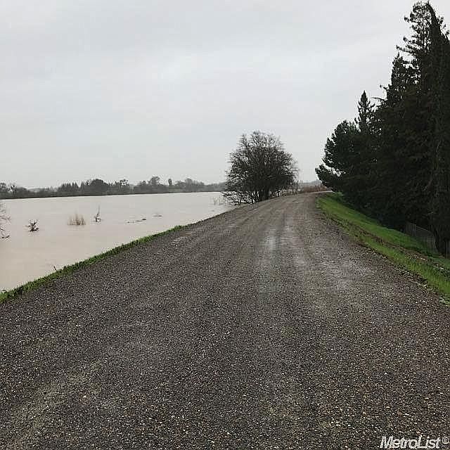 2nd image of 6320 Surfside Way