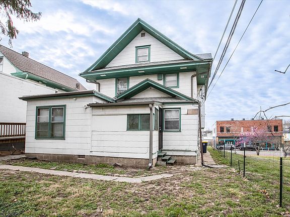 5th image of 908 E 31st St