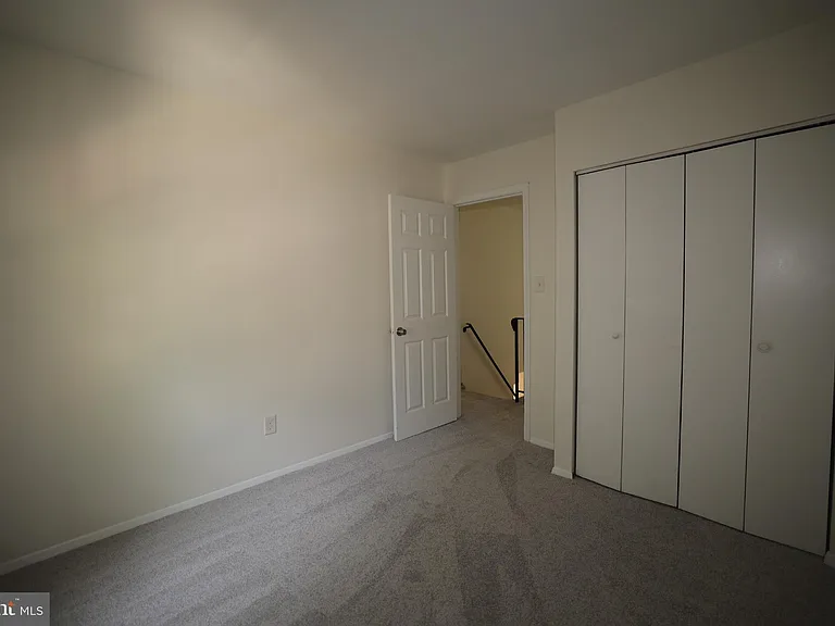 2400 Ansdel Ct — Photo 16