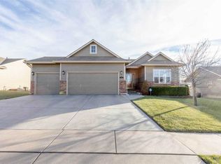 1019 E Stone Path St, Derby, KS 67037