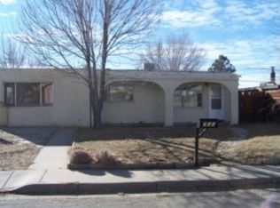 711 El Paso Dr, Farmington, NM 87401
