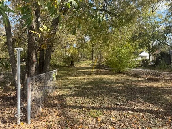 601 17th St SE, Paris, TX 75460