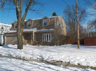 5940 Pebble Stone Rd, Sylvania, OH 43560