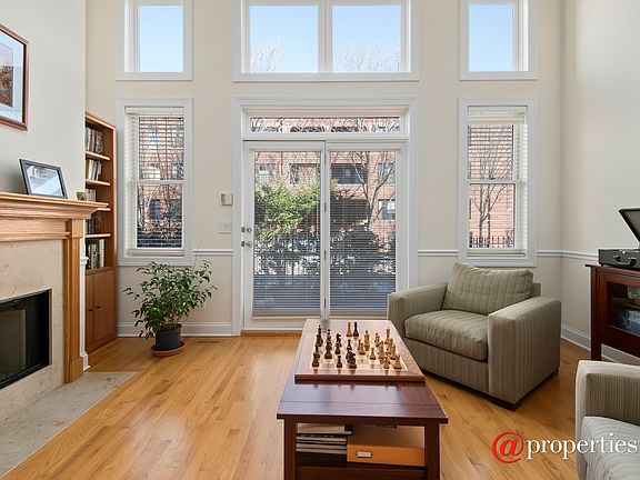 2nd image of 2541 W Leland Ave #1
